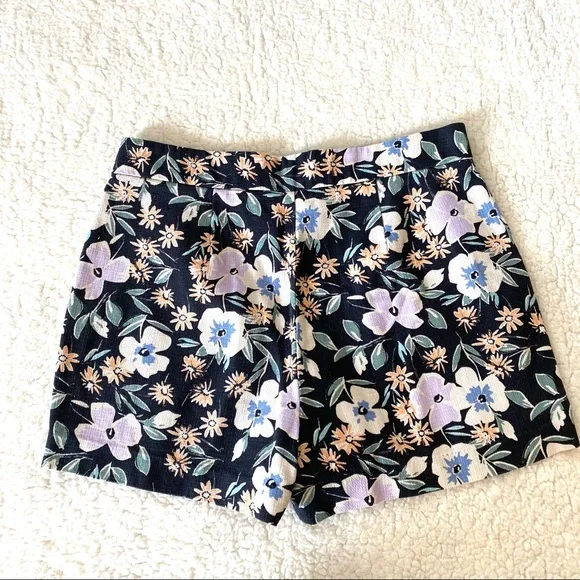 Gap Floral Print Shorts - Picture 2 of 10